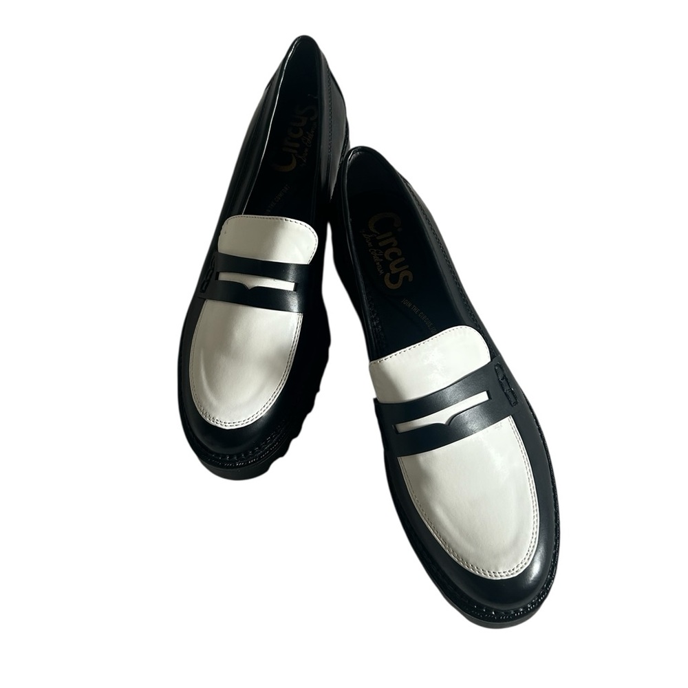 Circus by Sam Edelman Two-Tone Black & White Loafers-size 9.5- Worn once!